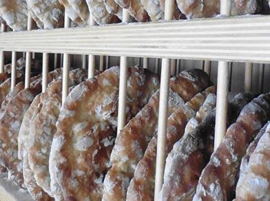 A shelf full of Schüttelbrot